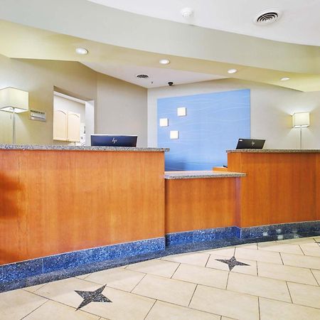 Sandman Hotel & Suites London Downtown Exterior photo