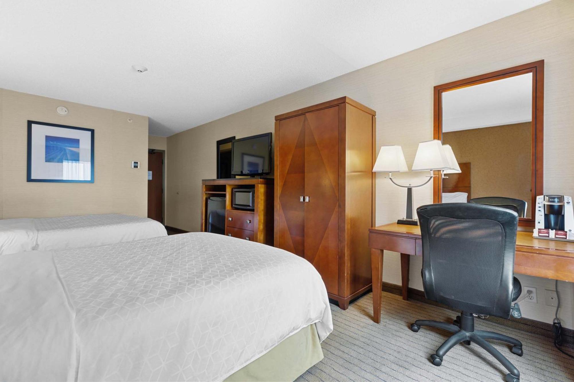 Sandman Hotel & Suites London Downtown Exterior photo