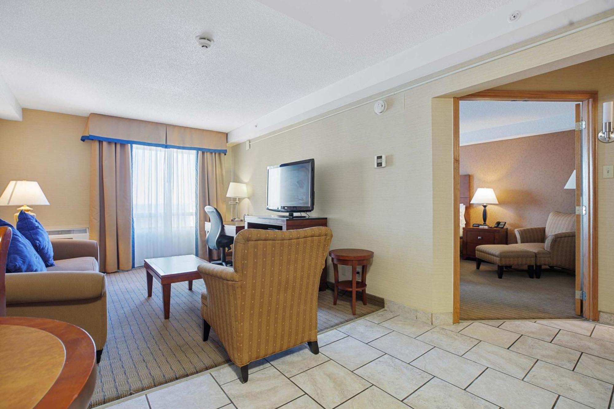 Sandman Hotel & Suites London Downtown Exterior photo