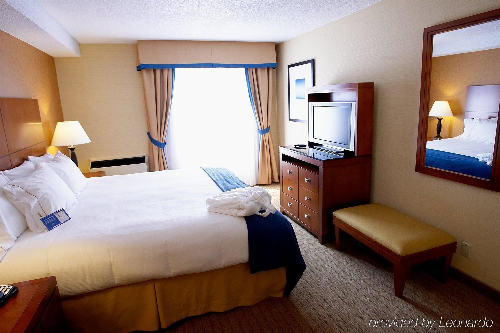 Sandman Hotel & Suites London Downtown Room photo