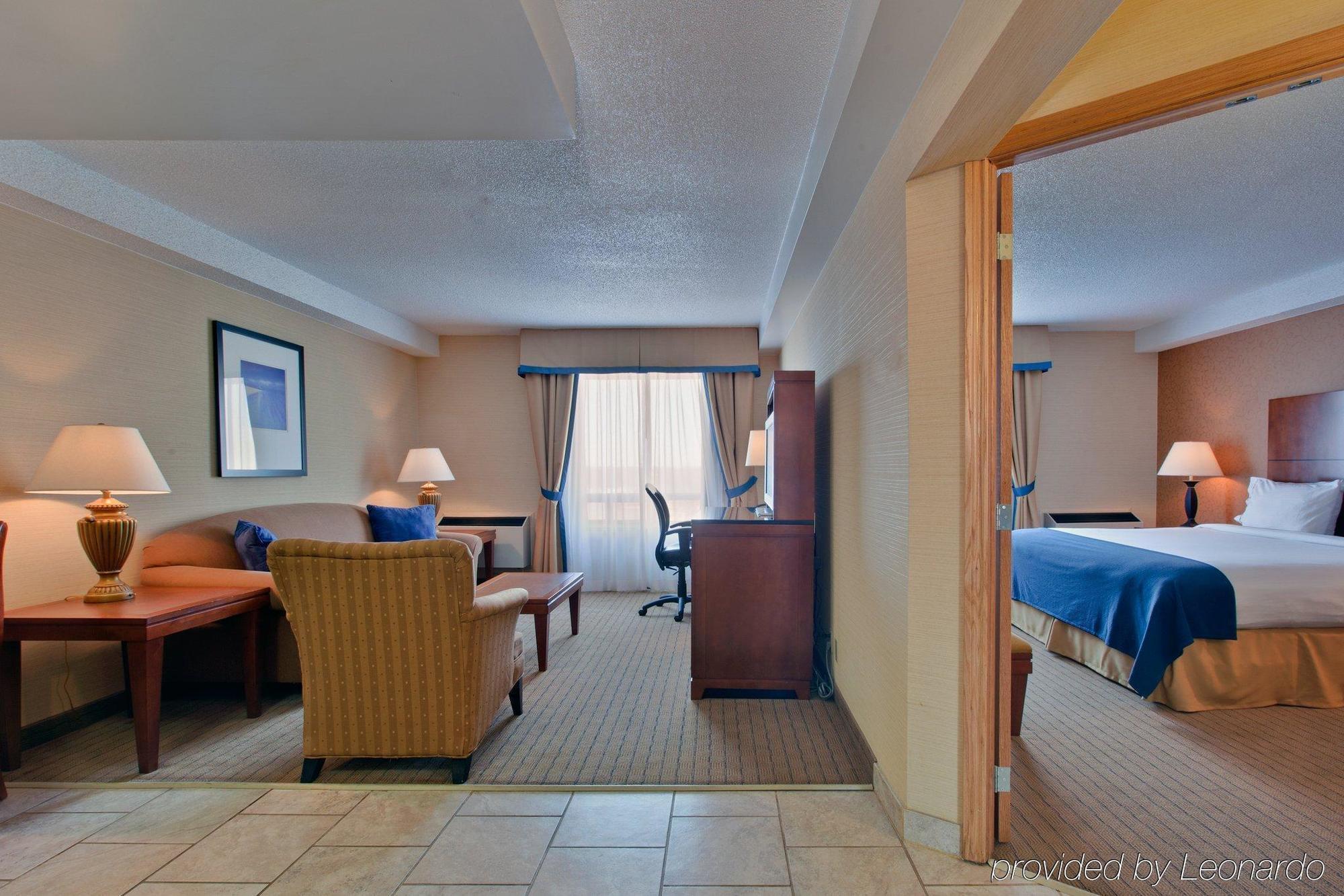 Sandman Hotel & Suites London Downtown Room photo